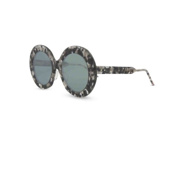 Tortoise Pattern Round Sunglasses